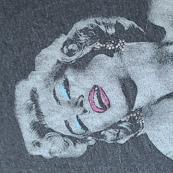 Marilyn Monroe Graphic Tee - Picture 2 of 4